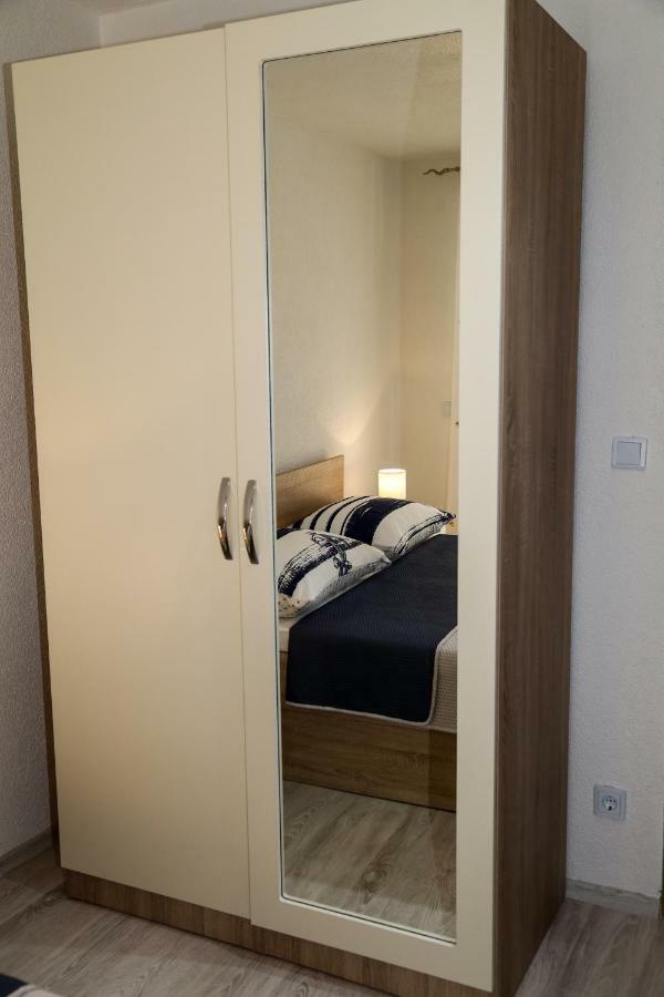 Apartment Marina Pavic Хвар Екстериор снимка
